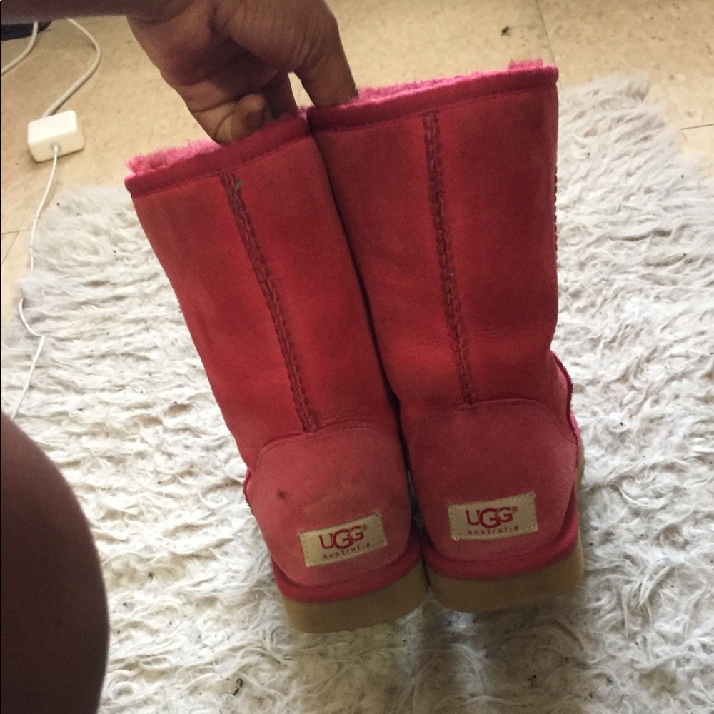 Pink uggs - Picture 2 of 4